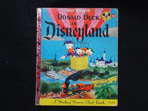 Donald Duck in Disneyland